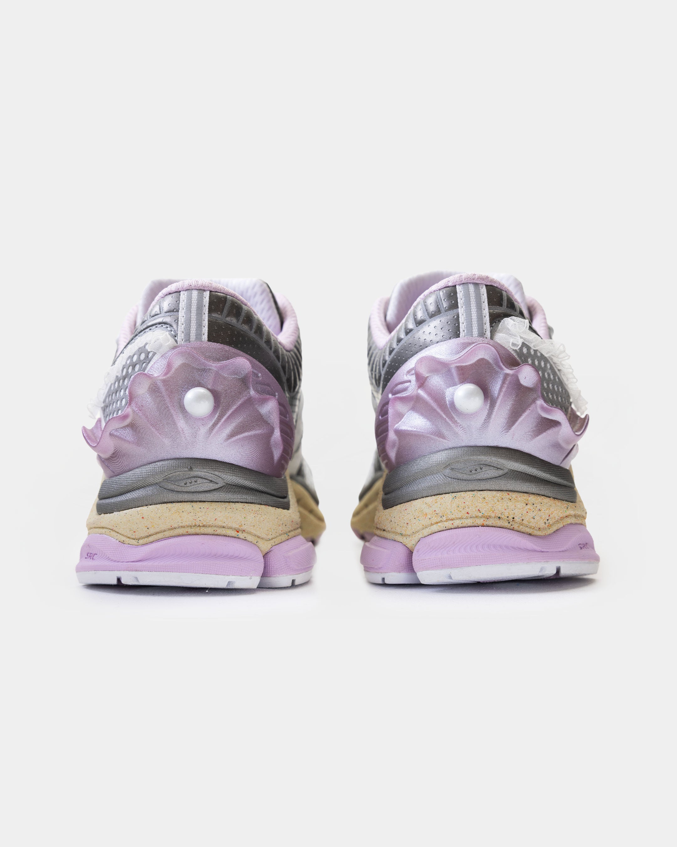 METAGIRL x SAUCONY PROGRID PARAMOUNT "DAUGHTER OF THE MOON"
