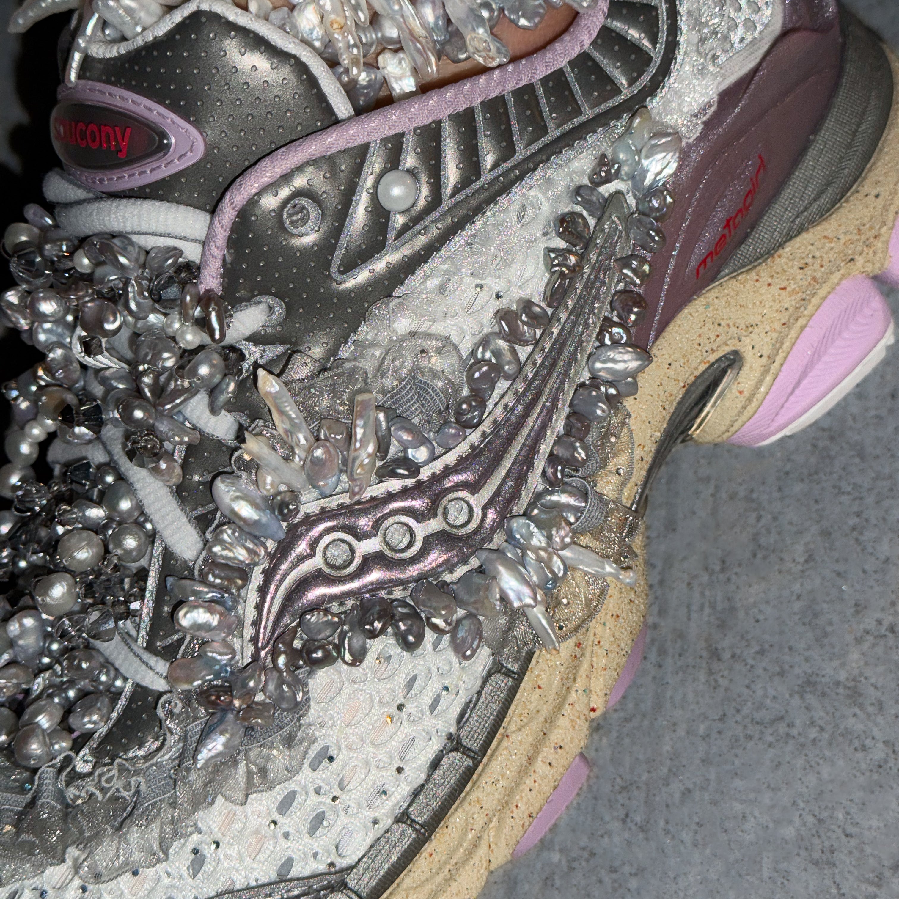 METAGIRL x SAUCONY PARAMOUNT "DAUGHTER OF THE MOON" CUSTOM EDITION